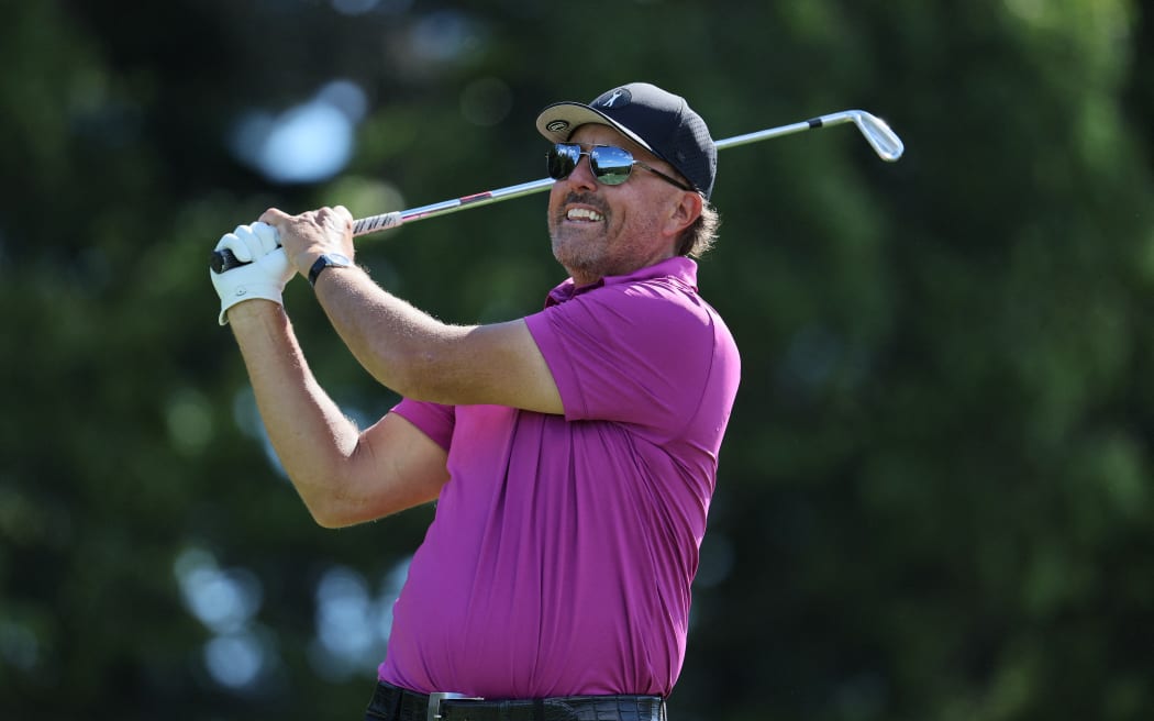 BOLTON, MASSACHUSETTS - SEPTEMBER 01: Phil Mickelson of the United States during the Pro-Am prior to the LIV Golf Invitational - Boston at The Oaks golf course at The International on September 01, 2022 in Bolton, Massachusetts.   Andy Lyons/Getty Images/AFP (Photo by ANDY LYONS / GETTY IMAGES NORTH AMERICA / Getty Images via AFP)