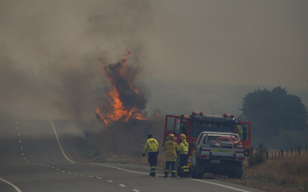 Locals evacuated as firefighters battle North Canterbury blaze