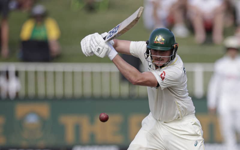 Australia need six wickets on final day to win first test | RNZ