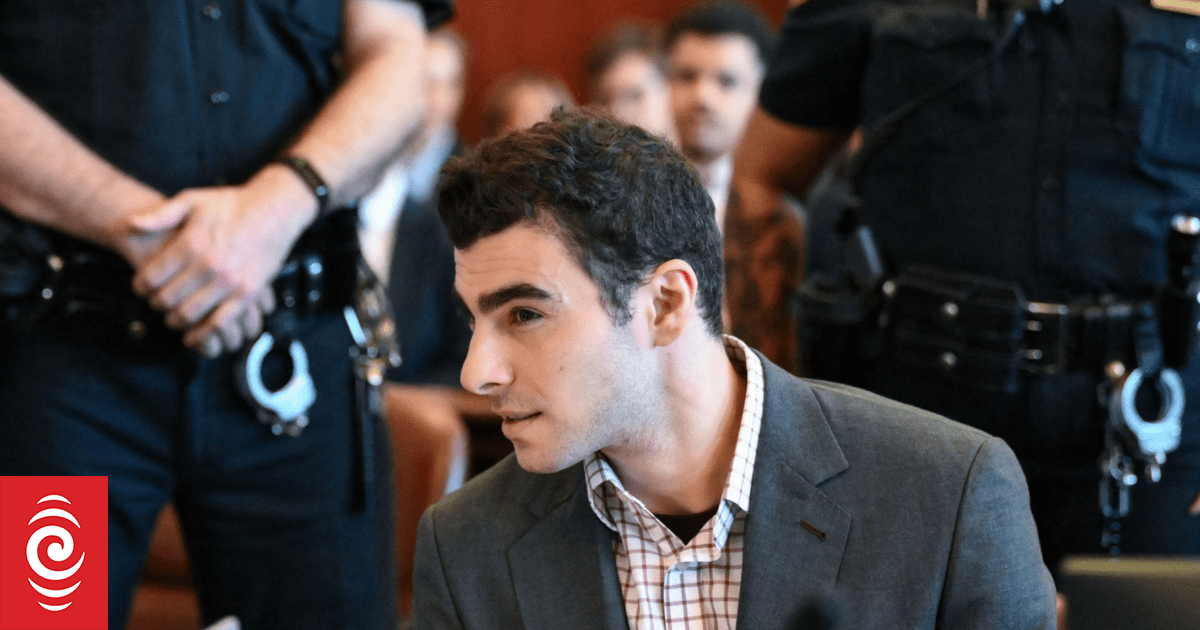 Luigi Mangione appears in US court as attorneys seek to have key evidence tossed from murder case