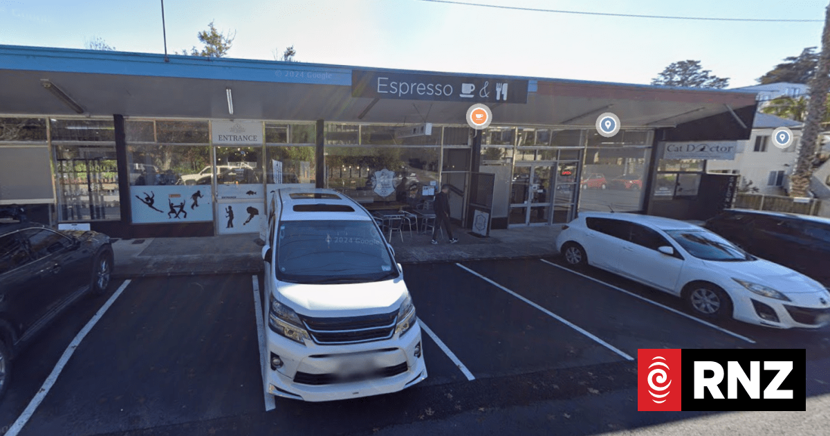 Three people hurt after car crashes into cafe on Auckland’s North Shore