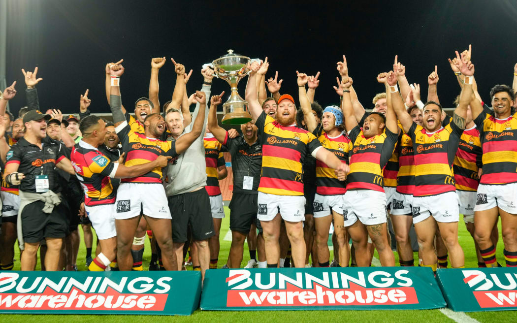 Waikato celebrate with the trophy. NPC Premiership Final, Waikato v Tasman, FMG Stadium, Hamilton, New Zealand, Saturday 20th November 2021.
