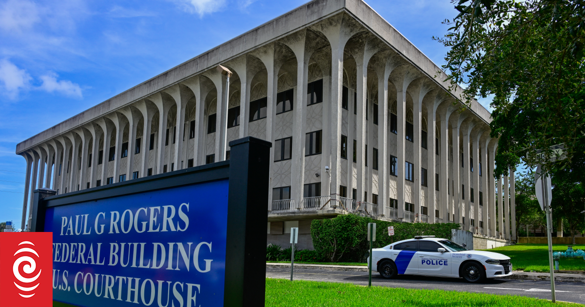 Ex-Abercrombie boss arrested on sex trafficking charges