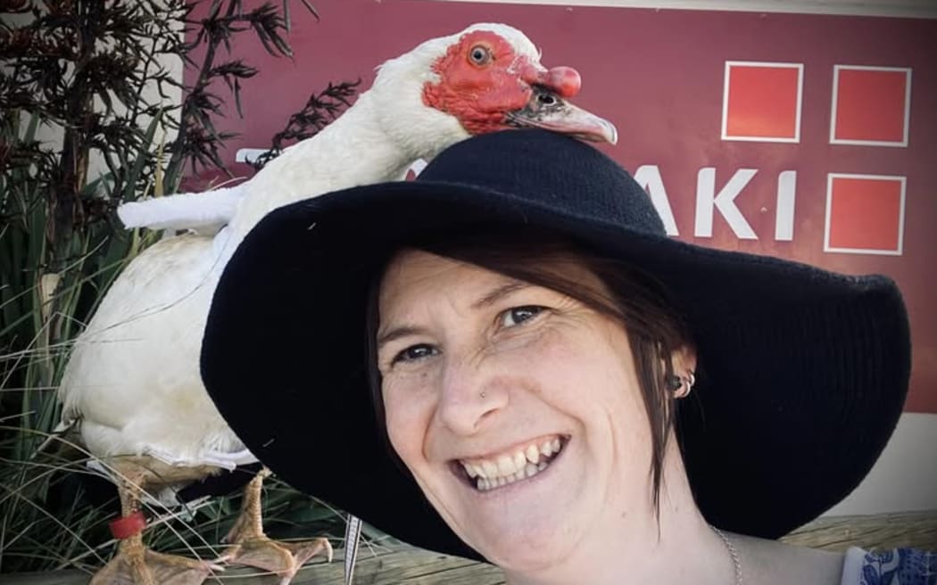 Pippi the duck and his owner Evie Batten