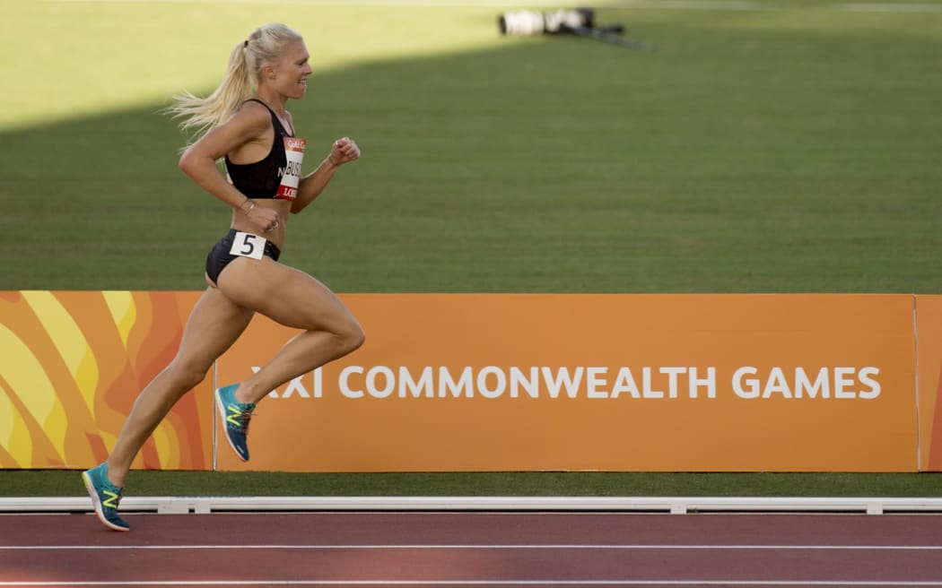 Camille Buscomb in the 5,000m at the 2018 Commonwealth Games.