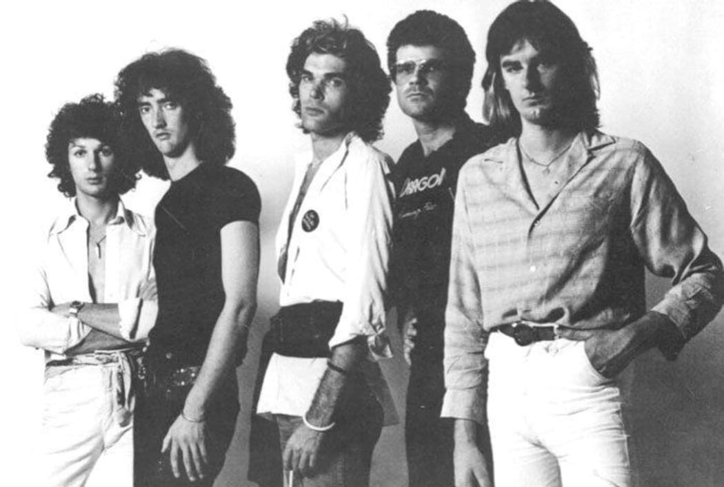 Dragon in 1977. Left to right, Kerry Jacobson, Robert Taylor, Marc Hunter, Todd Hunter, Paul Hewson