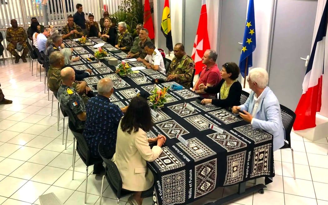 French Armed Forces in New Caledonia Commander, General Latil, holds a debrief as regional Exercise Southern Cross wraps up in Wallis – 2 May 2025