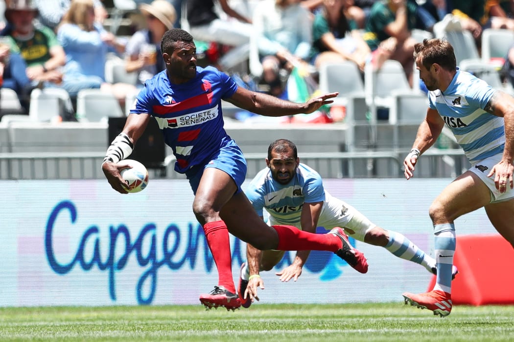 Fiji-born Tavite Veredamu scored the winning try in the bronze playoff.