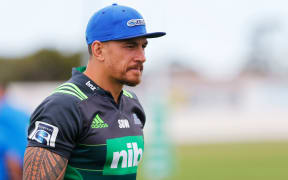 Sonny Bill Williams training with the Blues.