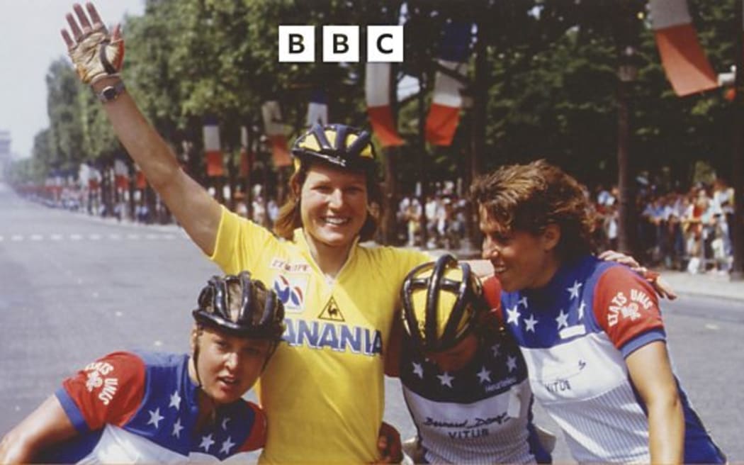 Marianne Martin with her team mates in Paris after winning the Tour de France in 1984