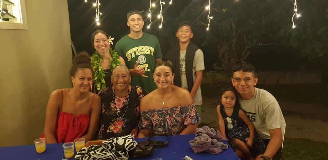 Margharet Matenga in 2019 between ANZ Premiership shooter Aliyah Dunn (left) and Tiana Metuarau - the daughter of former PIC and Silver Ferns' team-mate Waimarama Taumaunu.