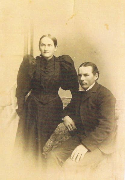 Elinor and Thomas Harvey, 1887.