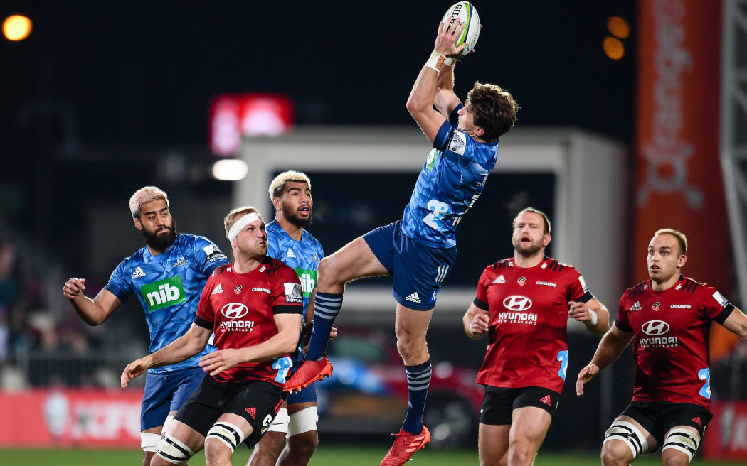 Beauden Barrett of the Blues takes a high ball during the Super Rugby Aotearoa, Crusaders V Blues, at Orangetheory Stadium, Christchurch, New Zealand, 11th July 2020.