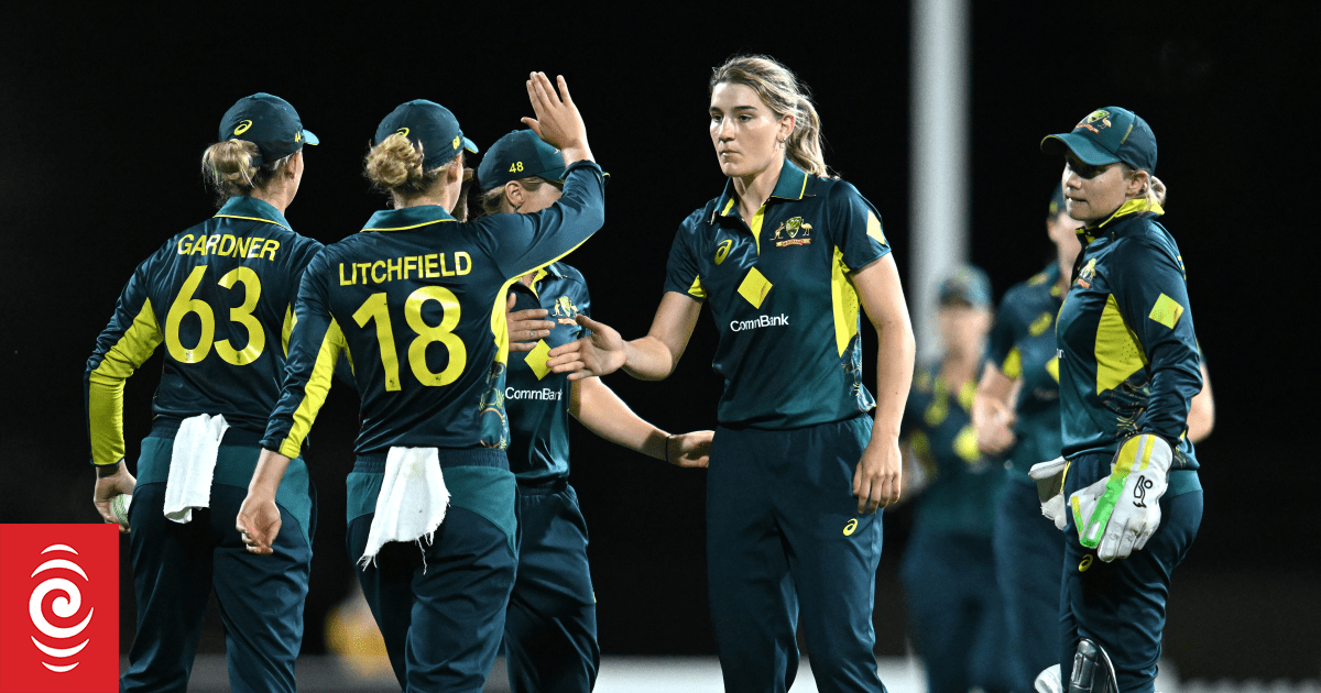 Australia win keeps White Ferns alive at World Cup