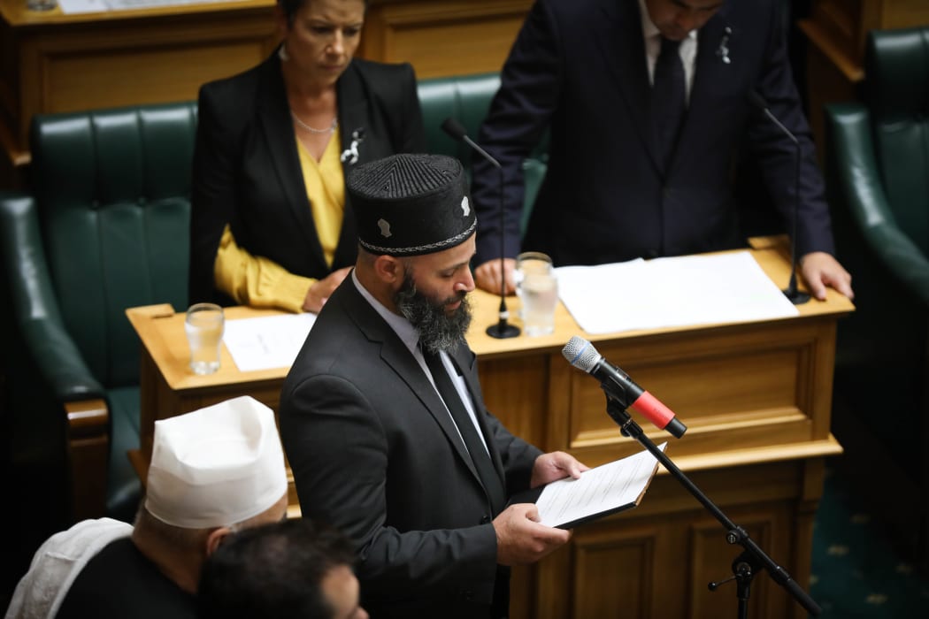 Tahir Nawaz translates a prayer delivered by Imam Nizam ul haq Thanvi from Arabic to English.