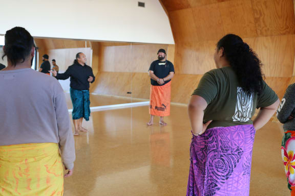 Steev Laufilitoga Maka teaching a class at Te Oro as part of the Pacific Dance Artist residency.