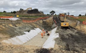 Reconstruction of a slip-damaged section of railway at Old Tokatoka Road, south of Whangārei.