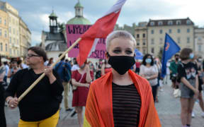 Activists and members of the Polish opposition parties gathered on Friday afternoon at Krakow's Main Market Square to voice their opposition to the government's plan to withdraw Poland from the 2011 Council of Europe's Istanbul Convention on combating domestic violence.