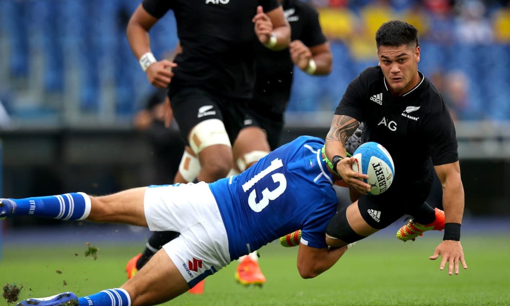 Autumn Nations Series, Stadio Olimpico, Rome, Italy 6/11/2021
Italy vs New Zealand
Italyâs Juan Ignacio Brex tackles Richie Mo'unga of New Zealand
Copyright photo: Ryan Byrne / www.photosport.nz