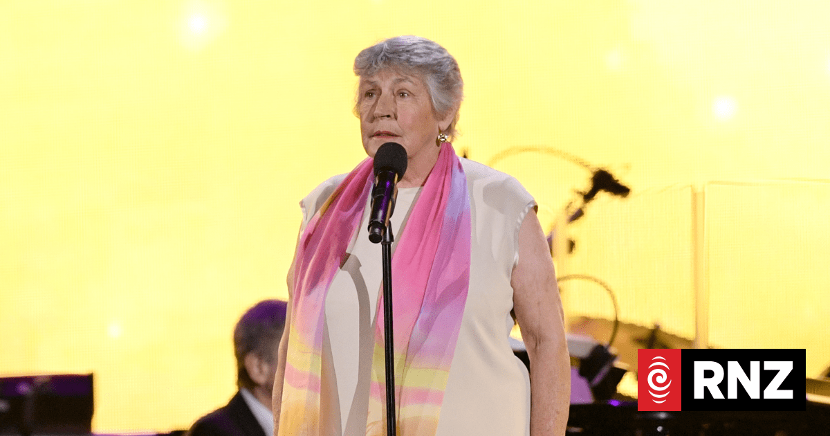 Australian singer Helen Reddy dies aged 78 in Los Angeles | RNZ News
