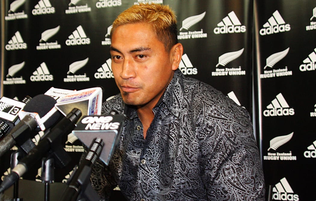 Jerry Collins announces his retirement from first-class rugby in 2008.