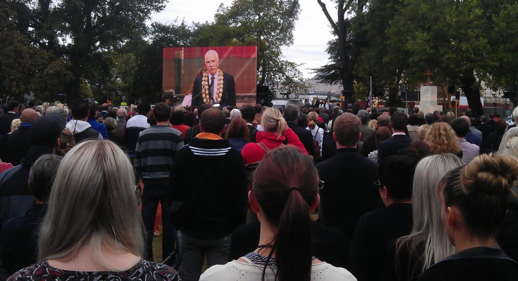 Christchurch mayor Bob Parker addresses the service.