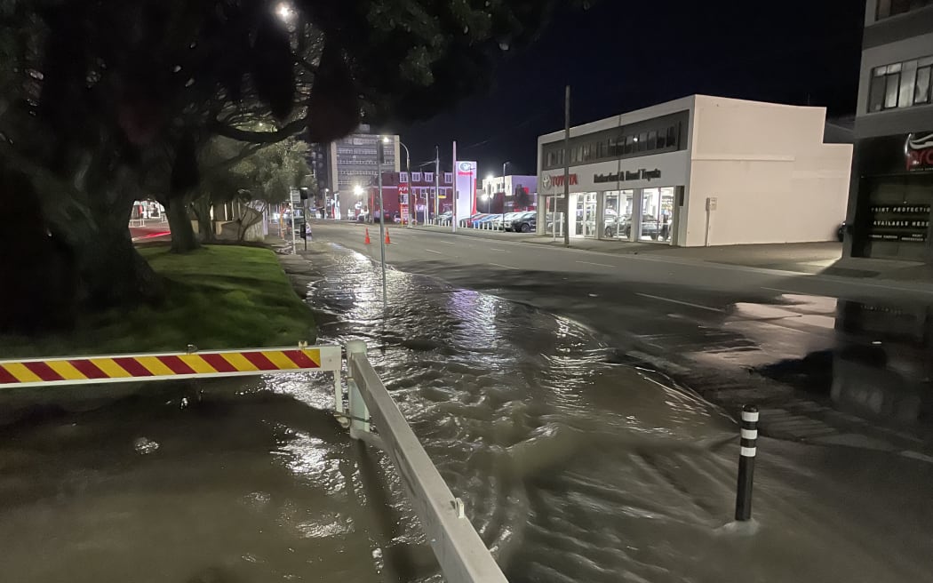 Flooding Cambridge Terrace