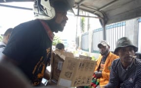 A Papuan group was taken in by Indonesian police on 7 April 2018 after holding a public collection for donations to a relief fund for earthquake victims in neighbouring Papua New Guinea.