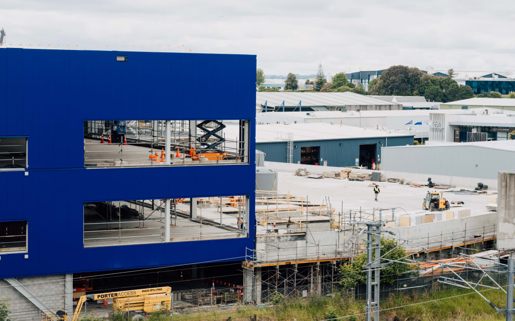 The iconic blue walls in the Ikea building in Sylvia Park started being installed in November 2024. The new store will be three levels with a ground-level car park on the first floor and will feature a Swedish restaurant and food market, as well as two full-scale houses as part of its showroom.