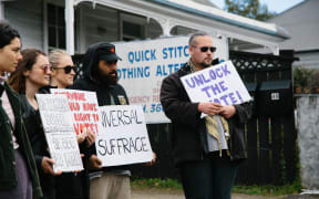 Opponents to the ban protested outside National MP Nikki Kaye's office