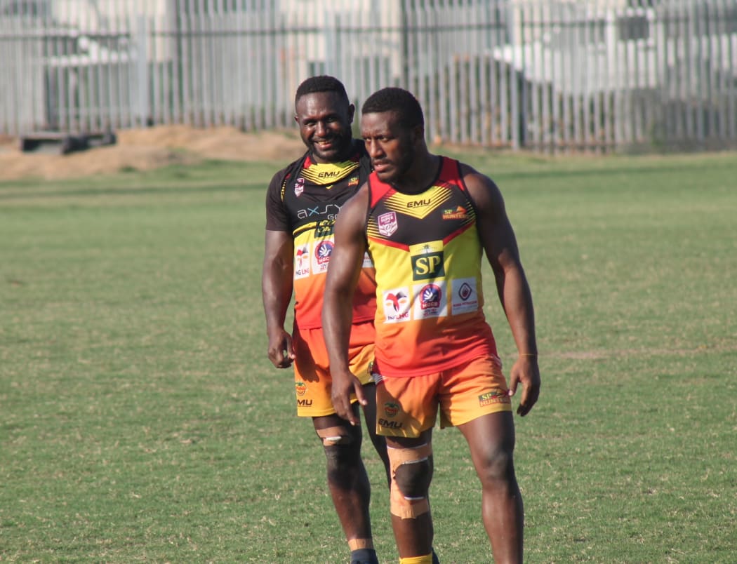 Brothers Ase and Watson Boas will be directing the Hunters from the halves.