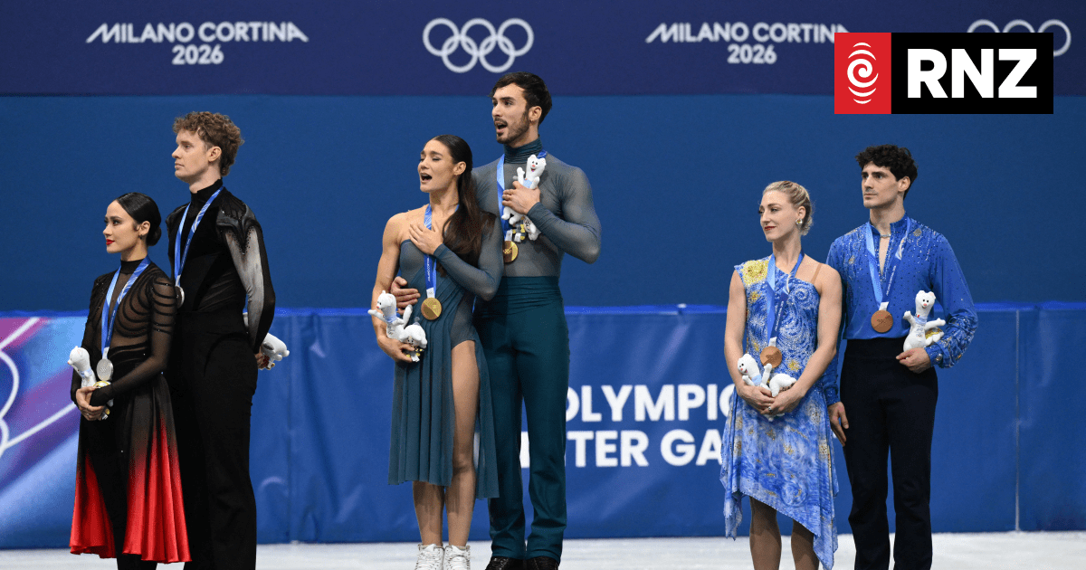 Fans of Madison Chock and Evan Bates launch petition questioning Olympic  ice dance result | RNZ News