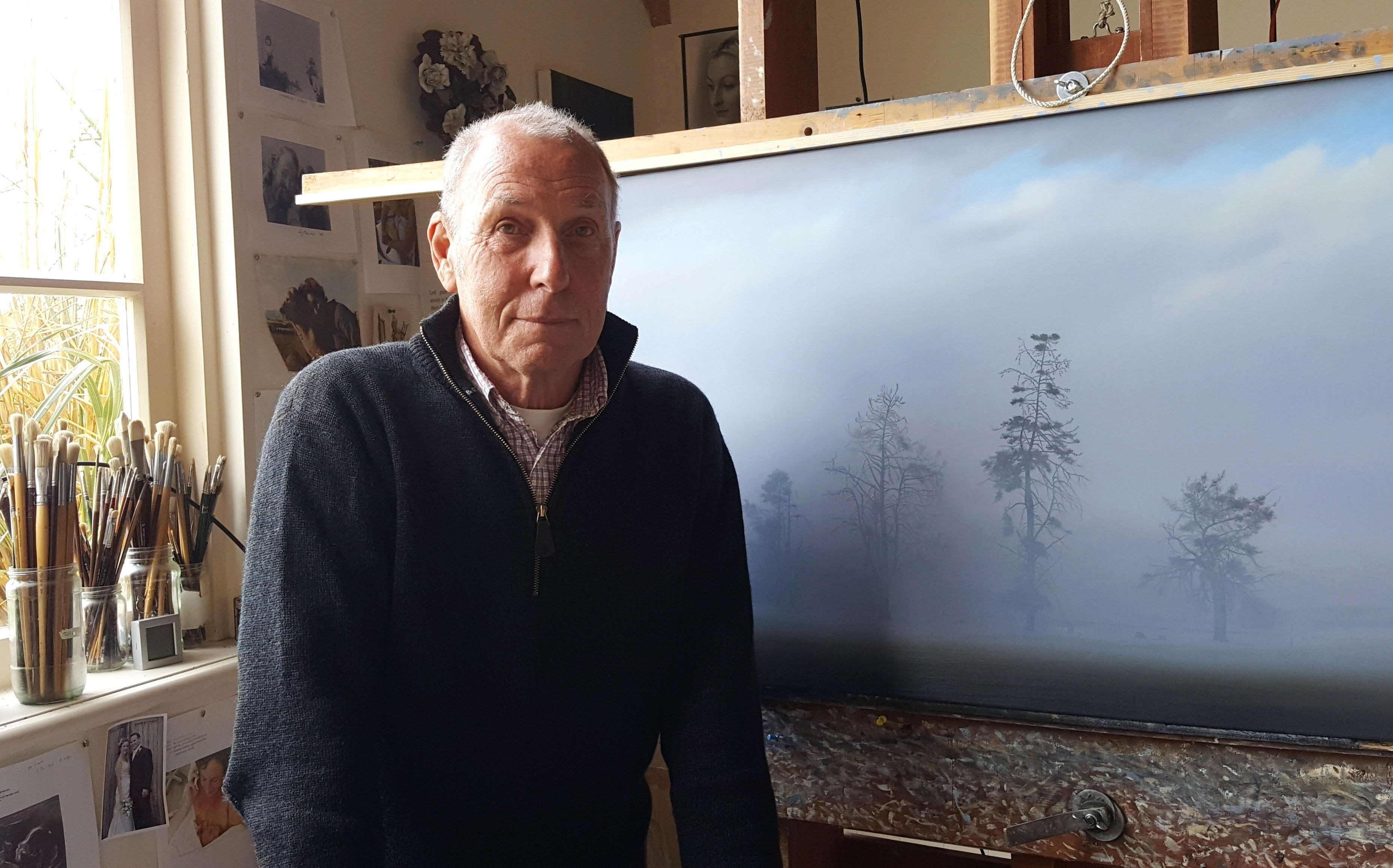 Grahame Sydney in his studio