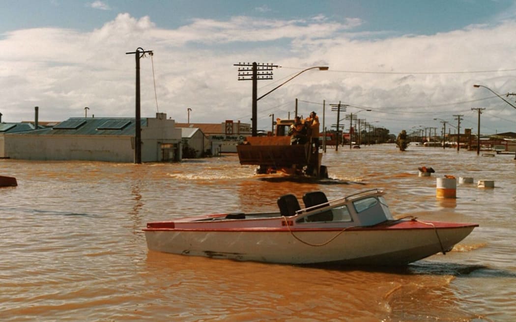 North Road looking north from Waihopai in the 1984 flood.