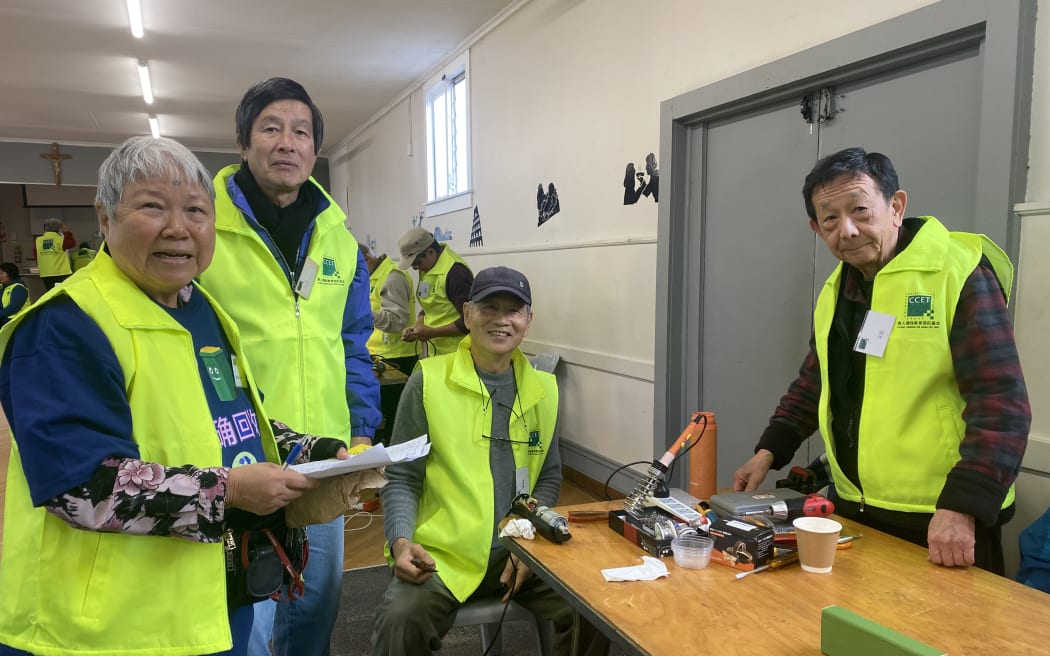 The Chinese Conservation Education Trust has been running the Repair Cafe in Auckland since 2017. Most of its volunteers are Chinese immigrants in their 60s. They help people fix their broken items for reuse, reducing waste going to the landfill.