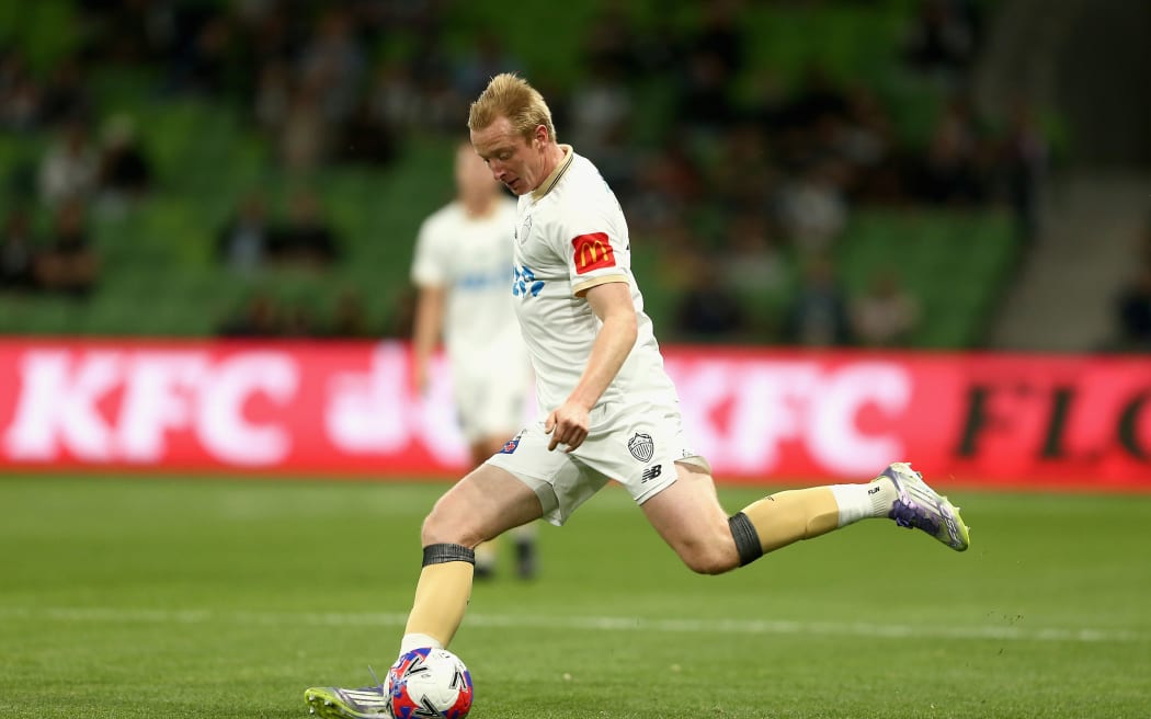 Francis de Vries of Auckland FC kicks the ball during the A-League MenÕs Round 1 match between the Melbourne Victory and Auckland FC at AAMI Park in Melbourne, Saturday, October 18, 2025. (AAP Image/Rob Prezioso/Photosport)