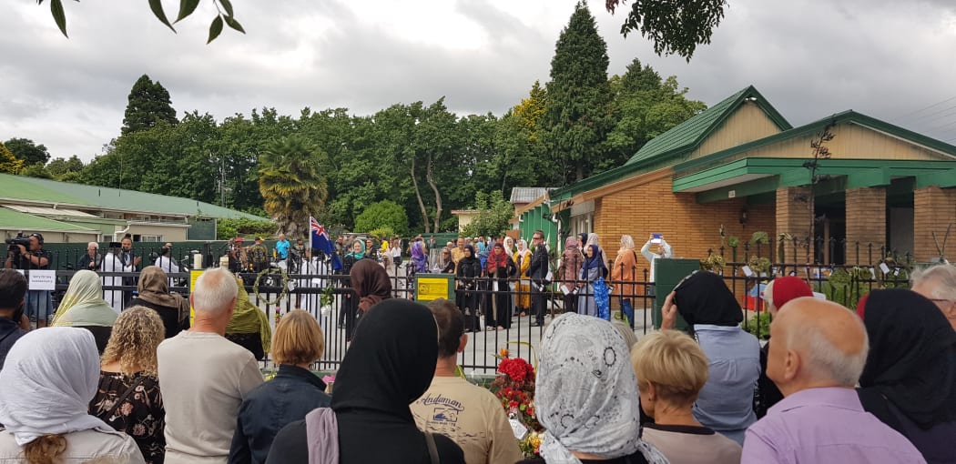 Worshippers come and witness human chain around them.