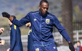 Usain Bolt trains with the Central Coast Mariners.