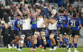 Brumbies celebrate during the Super Rugby Pacific match, Blues v Brumbies, Eden Park, Auckland,
