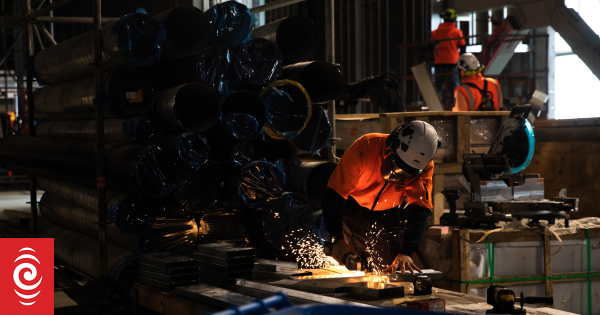 Jobs growth a plus as manufacturing continues to struggle - Vimarsana News