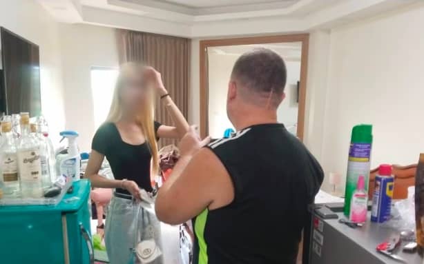 Photos reveal room where Australian man allegedly murdered Thai teenager |  RNZ
