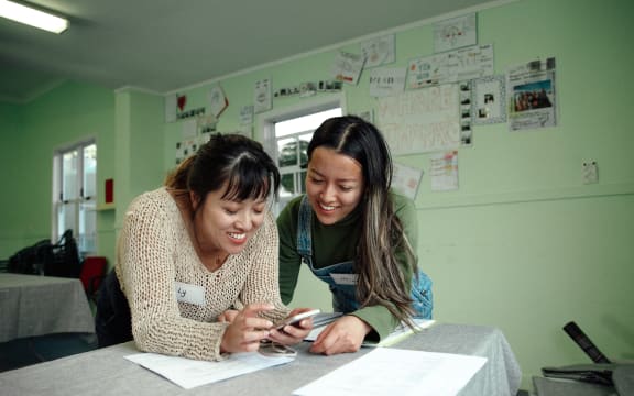 (L-R) Twin sisters Ly and Hà