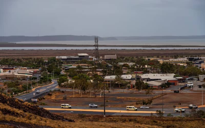 Tropical Cyclone Mitchell continues to hit Pilbara in Western Australia ...