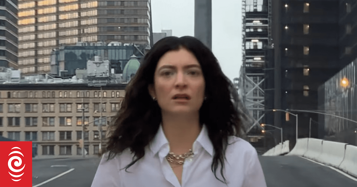 Lorde announces world tour, skipping New Zealand