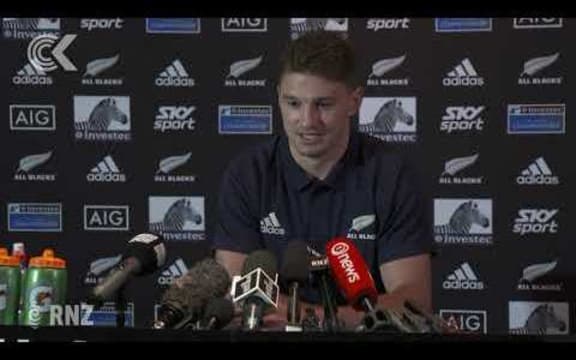 Beauden Barrett signs with the Blues