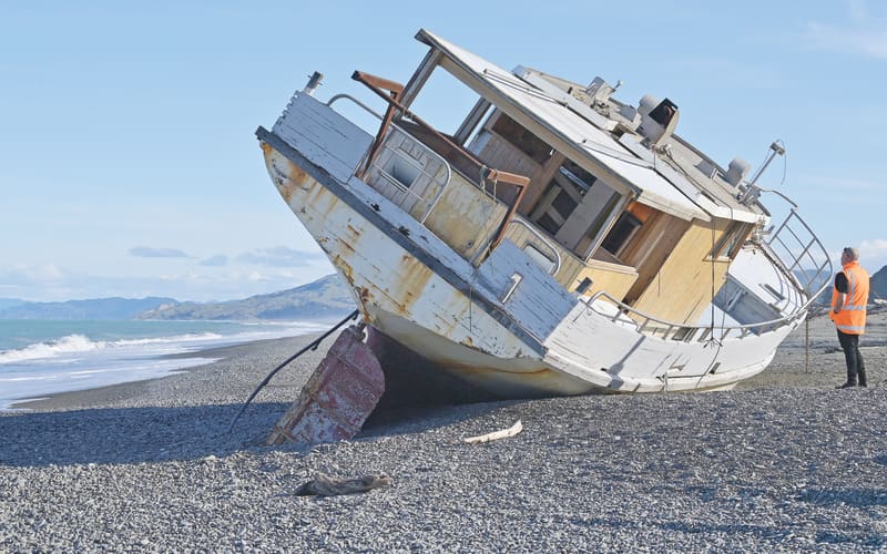 Abandoned San Rosa shipwreck finally removed from East Coast beach | RNZ