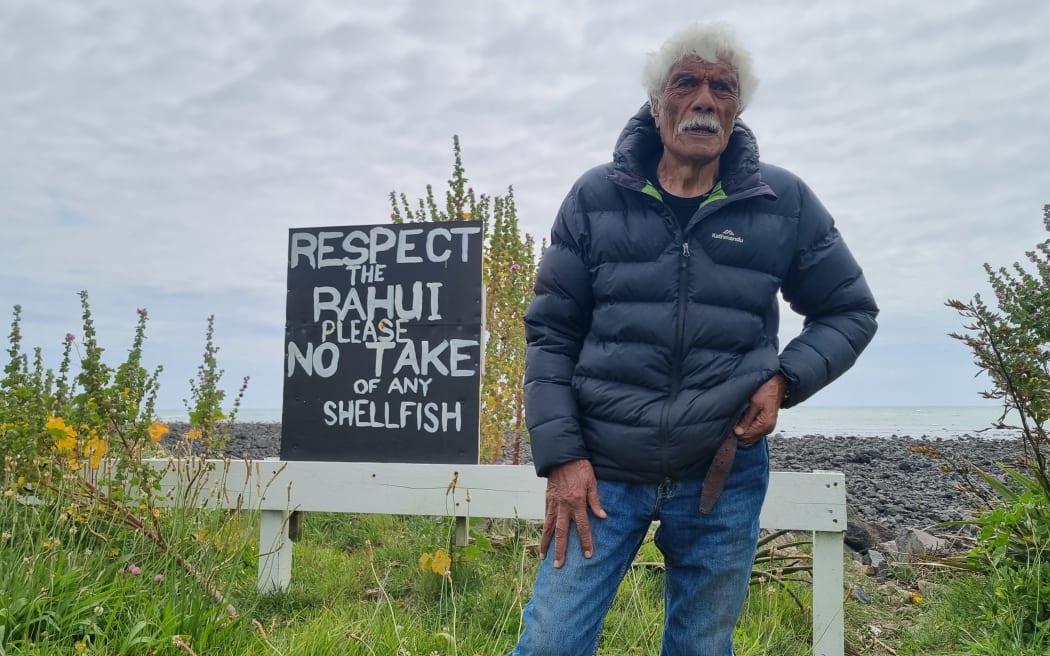 Mahara Okeroa was instrumental in establishing a customary rāhui on the taking of seafood along the coast between New Plymouth and Ōpunake in 2022.