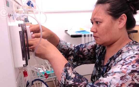 Kidney disease sufferer tackles dialysis head on