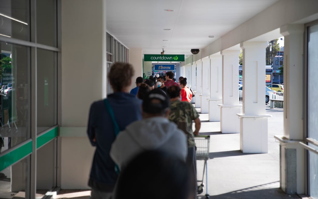 Queues at Mt Wellington Countdown on the 28th of March