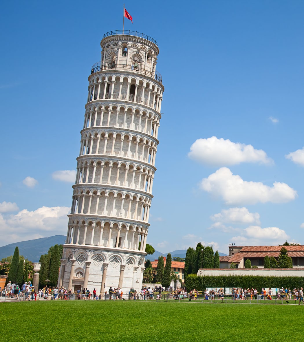 The leaning tower of Pisa.